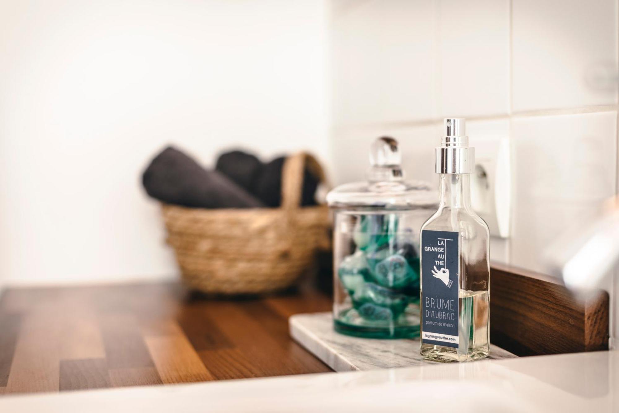 Appartement Cosy Au Coeur Du Village - Le Segala Montbazens Eksteriør bilde